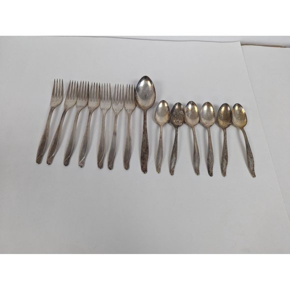 Oneida Silver Wm A Rogers Silver Overlaid Flowertime 1963 Set of 14 Forks Spoons - Picture 1 of 10